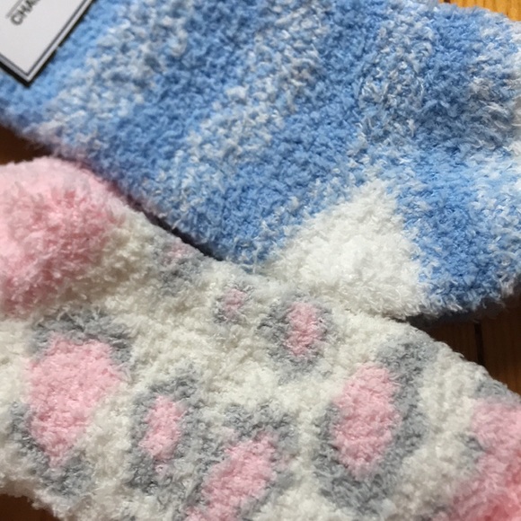 Fuzzy socks - Picture 4 of 4